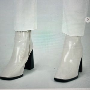 Princess Polly White Boots